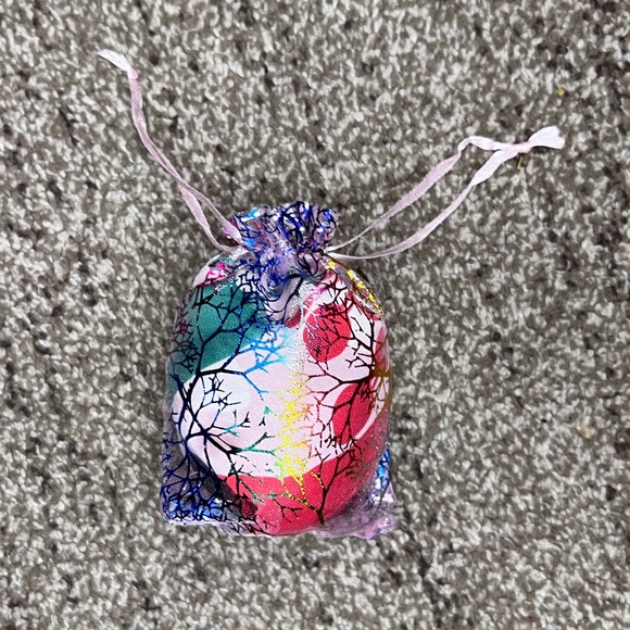 Scarf- Floral, colorful silk oblong scarf, Jones of New York, 62” x 13” - Picture 11 of 15